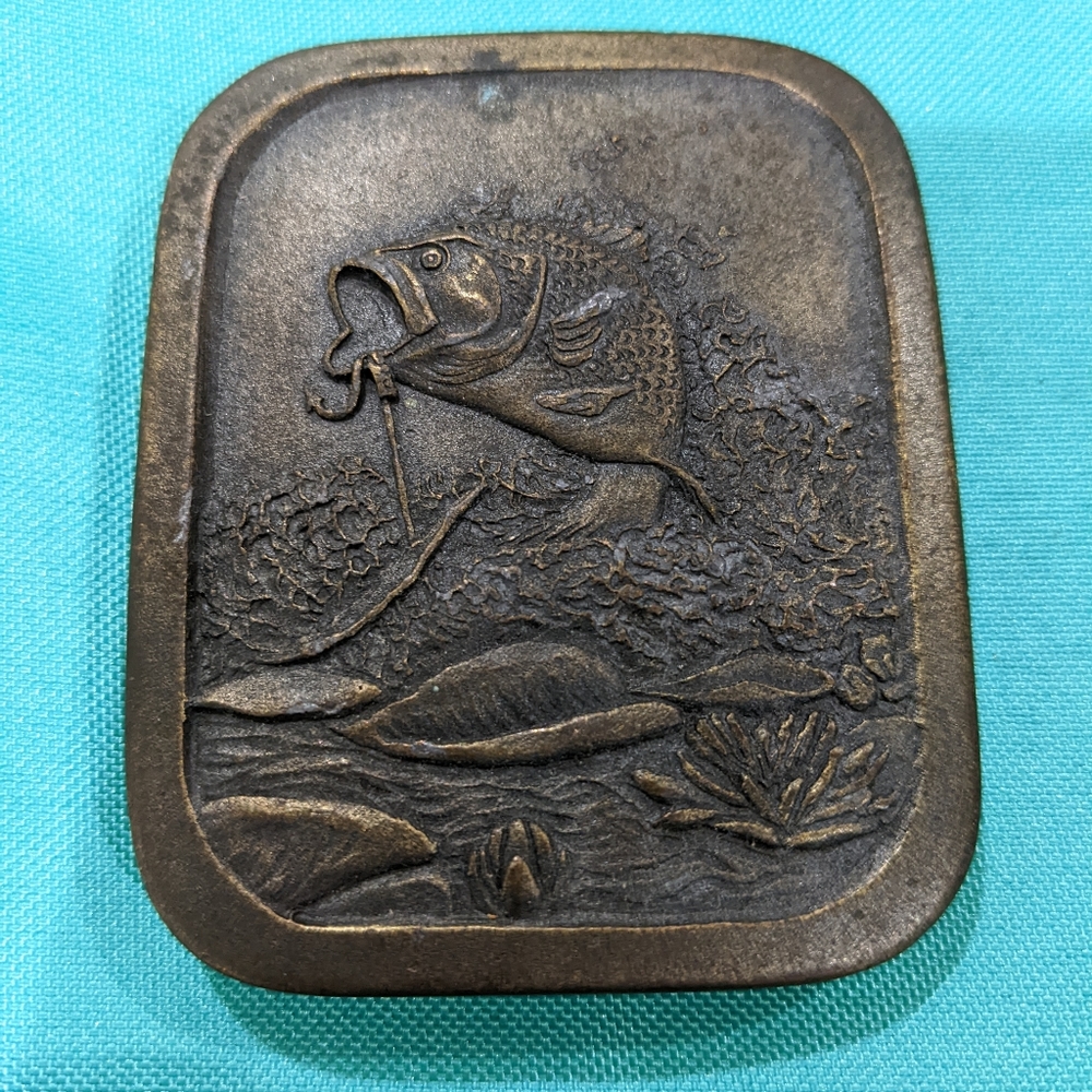 Indiana Metal Craft 1976 Vintage Fishing Large Mouth Bass Brass Belt Buckle